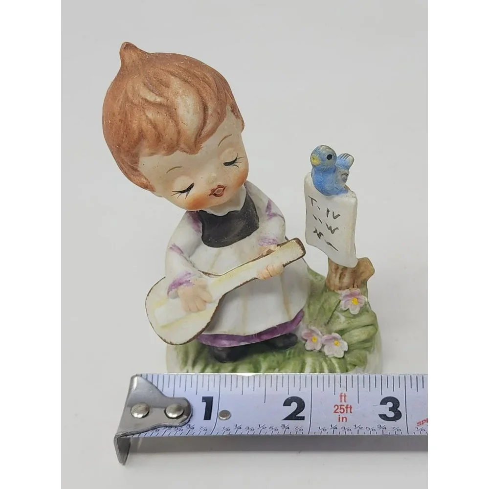 Vintage Napcoware Musician Singing Figurine Guitar Bluebird Purple‎ Flowers